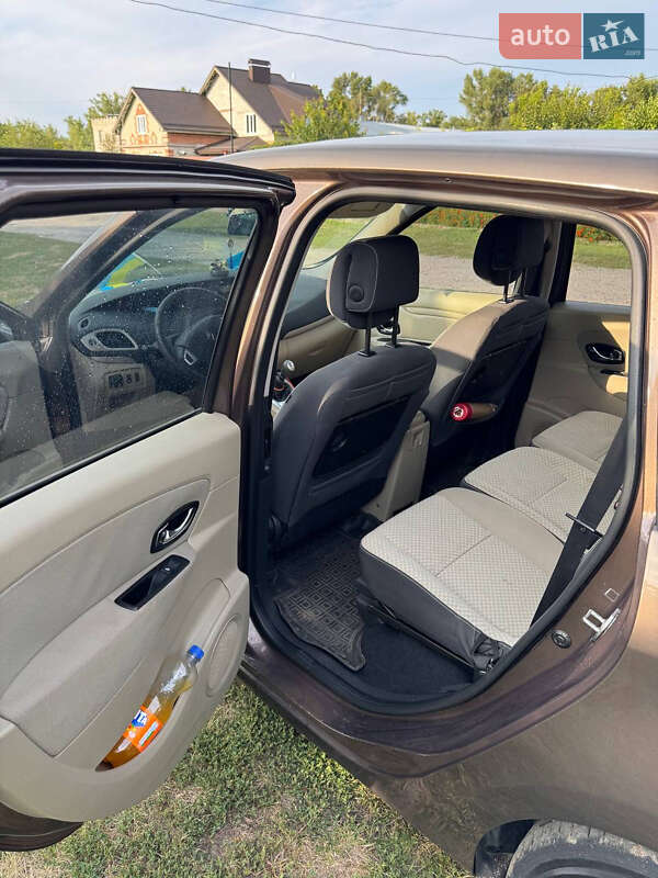 Мінівен Renault Grand Scenic 2011 в Кременчуці фото 16 Мінівен Renault Grand Scenic 2011 в Кременчуці