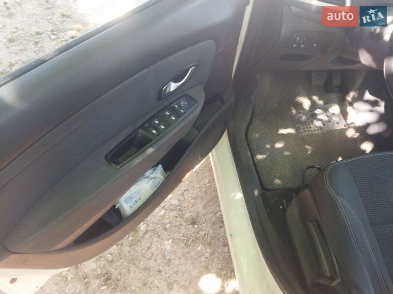 Мінівен Renault Grand Scenic 2010 в Херсоні фото 15 Мінівен Renault Grand Scenic 2010 в Херсоні