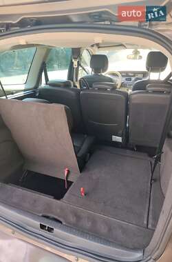 Минивэн Renault Grand Scenic 2011 в 
