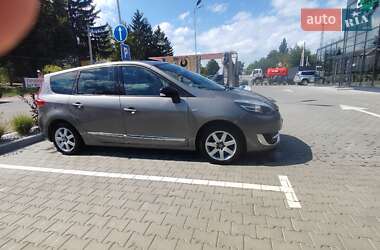Минивэн Renault Grand Scenic 2013 в 