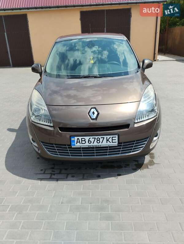 Renault Grand Scenic 2011