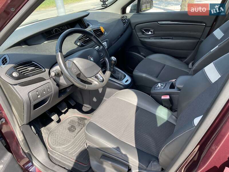Минивэн Renault Grand Scenic 2013 в Староконстантинове