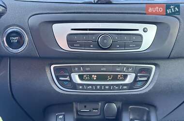 Минивэн Renault Grand Scenic 2015 в 