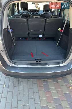 Минивэн Renault Grand Scenic 2016 в 