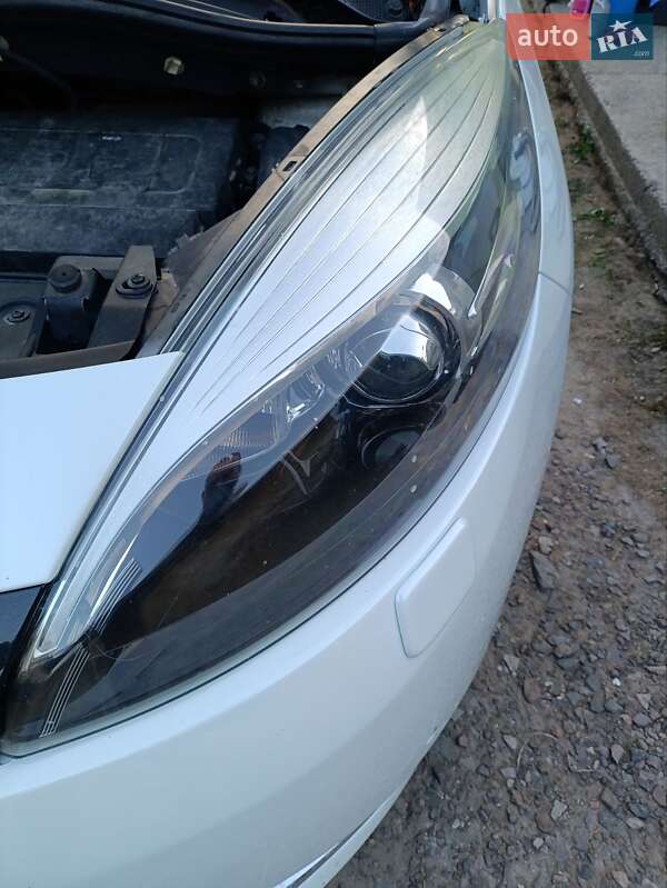 Мінівен Renault Grand Scenic 2015 в Пустомитах