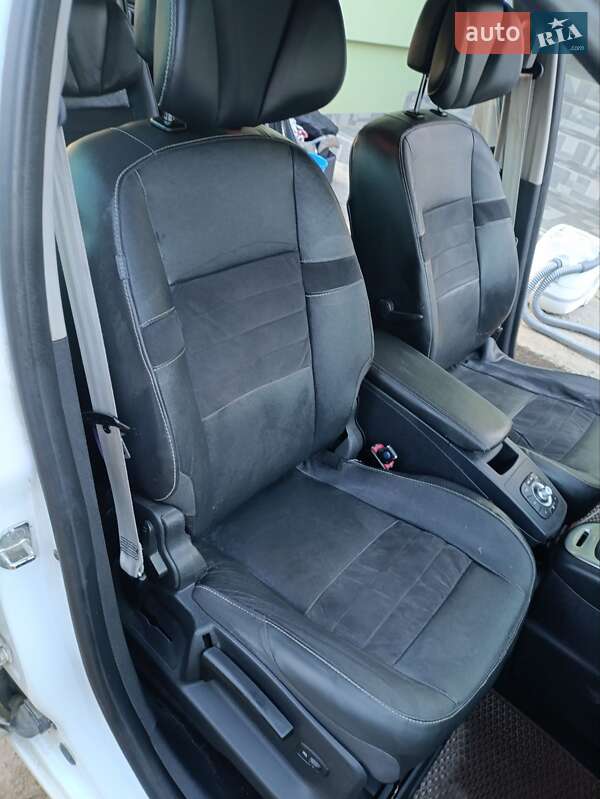 Мінівен Renault Grand Scenic 2015 в Пустомитах