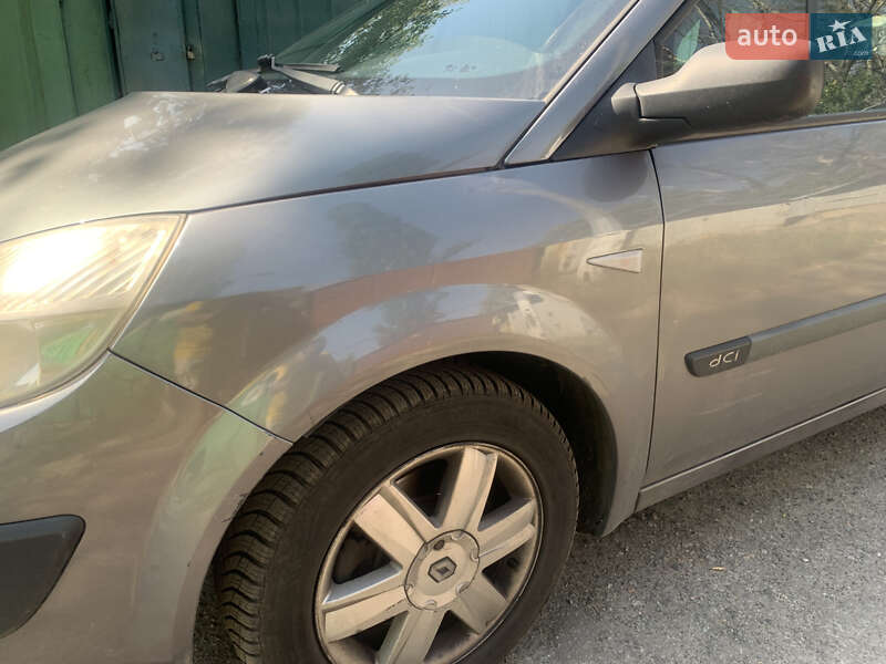Минивэн Renault Grand Scenic 2005 в Киеве