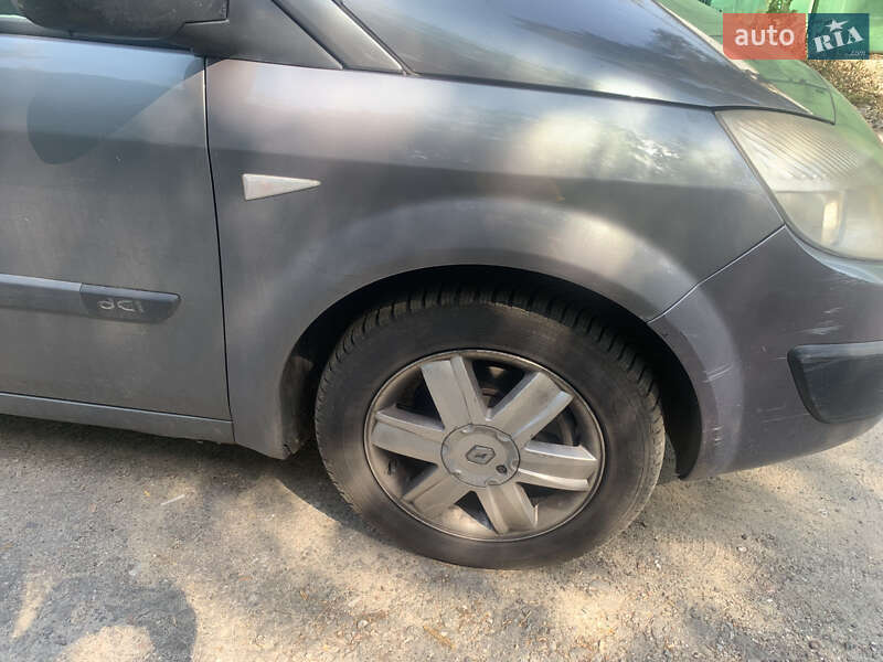 Минивэн Renault Grand Scenic 2005 в Киеве