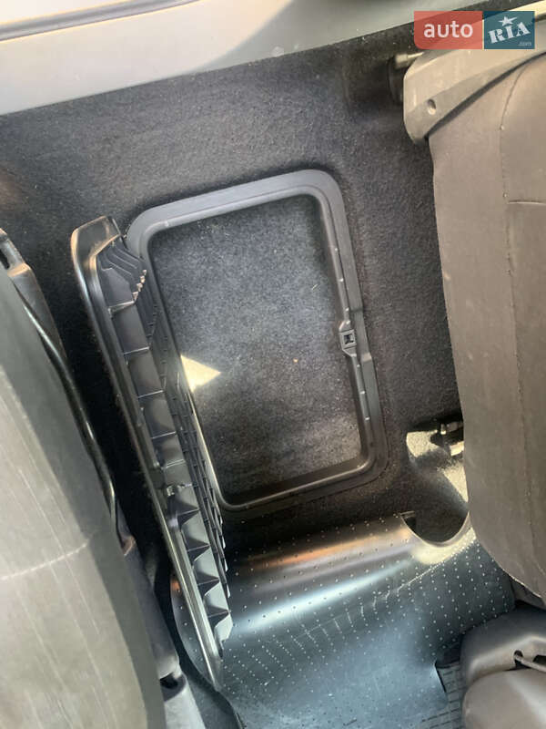 Минивэн Renault Grand Scenic 2005 в Киеве