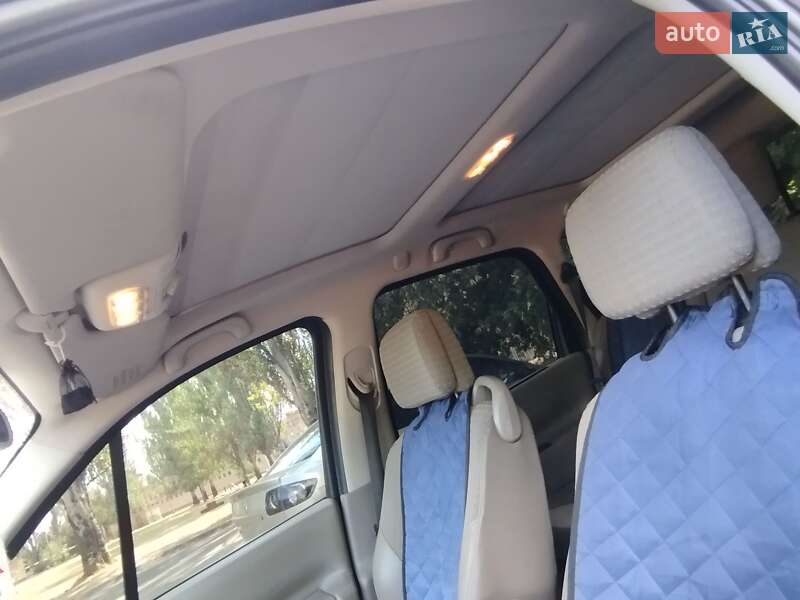 Мінівен Renault Grand Scenic 2004 в Кривому Розі фото 2 Мінівен Renault Grand Scenic 2004 в Кривому Розі