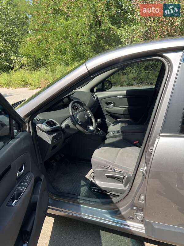 Минивэн Renault Grand Scenic 2012 в Кременчуге