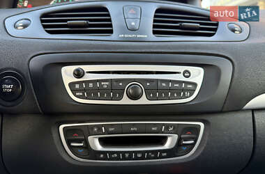 Минивэн Renault Grand Scenic 2012 в 