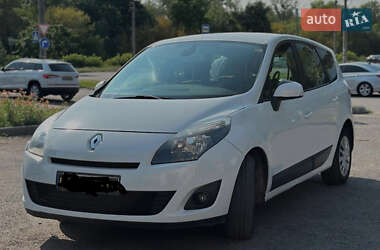 Мінівен Renault Grand Scenic 2010 в 