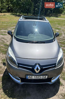 Минивэн Renault Grand Scenic 2015 в 