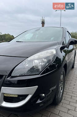 Минивэн Renault Grand Scenic 2010 в 