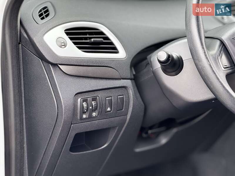 Мінівен Renault Grand Scenic 2009 в Тернополі