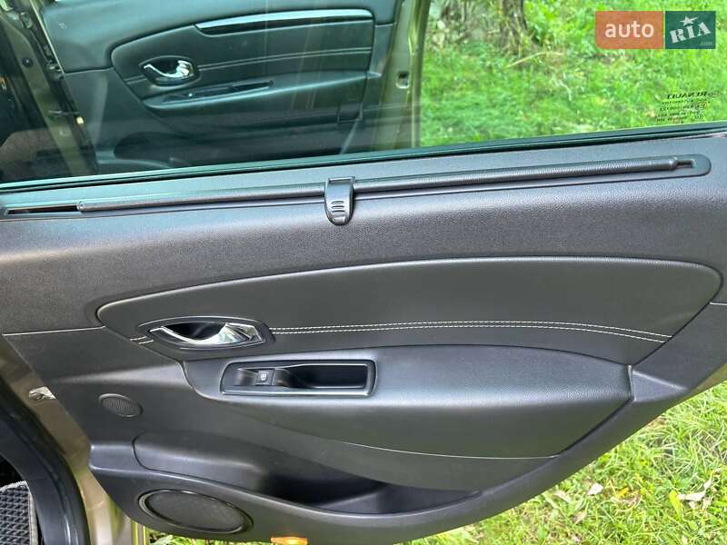 Минивэн Renault Grand Scenic 2013 в Банилове