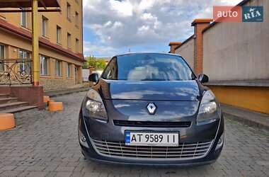 Минивэн Renault Grand Scenic 2010 в 