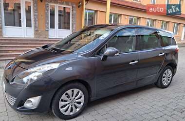 Минивэн Renault Grand Scenic 2010 в 
