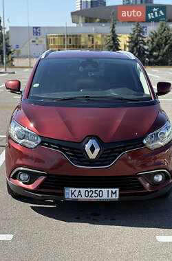 Минивэн Renault Grand Scenic 2017 в 