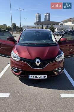 Минивэн Renault Grand Scenic 2017 в 