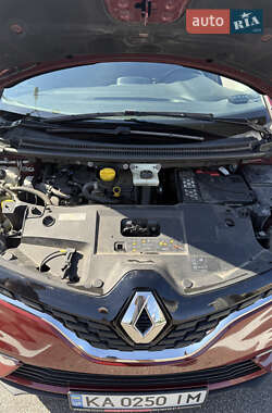 Минивэн Renault Grand Scenic 2017 в 