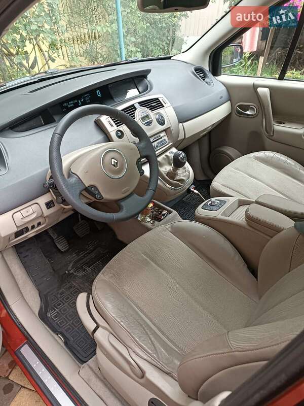 Мінівен Renault Grand Scenic 2007 в Рівному фото 11 Мінівен Renault Grand Scenic 2007 в Рівному