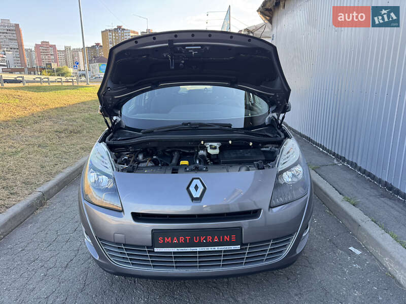 Мінівен Renault Grand Scenic 2010 в Києві фото 54 Мінівен Renault Grand Scenic 2010 в Києві