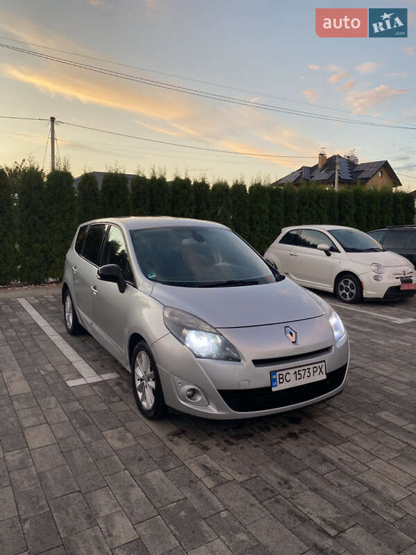 Мінівен Renault Grand Scenic 2011 в Луцьку