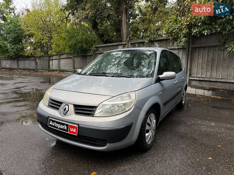 Renault Grand Scenic 2005