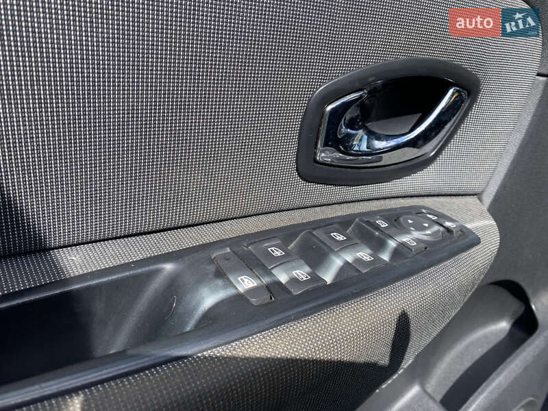 Мінівен Renault Grand Scenic 2011 в Луцьку фото 16 Мінівен Renault Grand Scenic 2011 в Луцьку