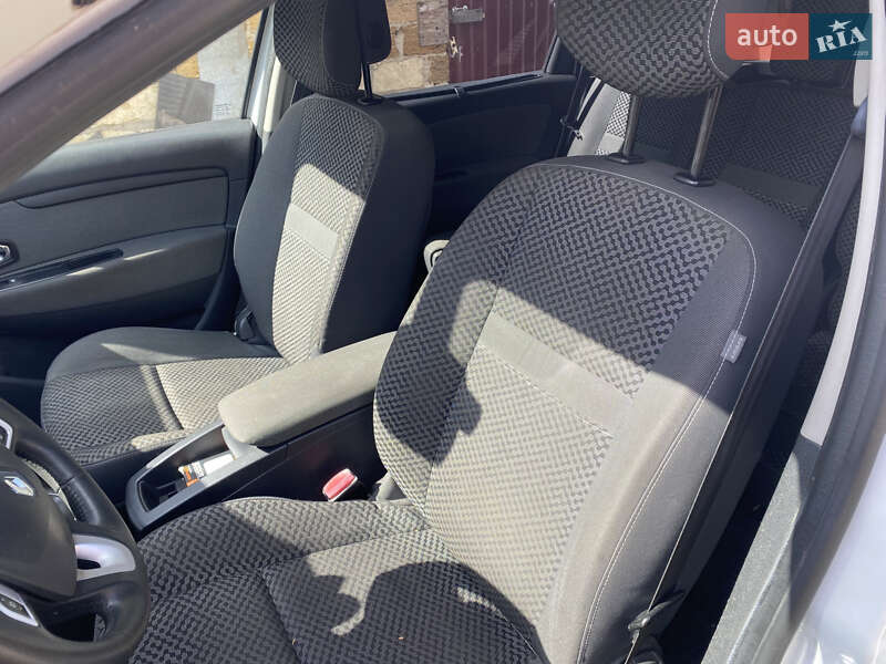 Мінівен Renault Grand Scenic 2011 в Луцьку фото 15 Мінівен Renault Grand Scenic 2011 в Луцьку