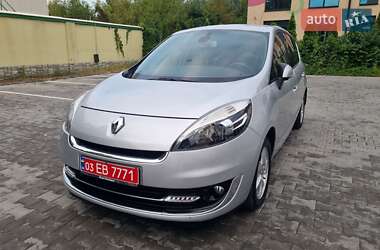 Минивэн Renault Grand Scenic 2012 в 