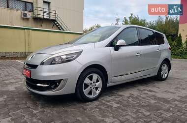 Минивэн Renault Grand Scenic 2012 в 