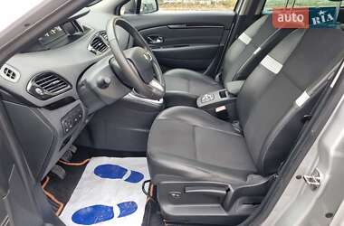 Минивэн Renault Grand Scenic 2012 в 