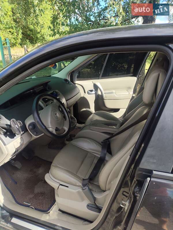 Минивэн Renault Grand Scenic 2005 в Баре