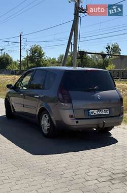Минивэн Renault Grand Scenic 2004 в 