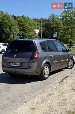 Минивэн Renault Grand Scenic 2004 в 