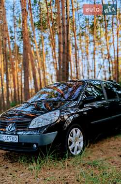 Минивэн Renault Grand Scenic 2005 в Русской Поляне