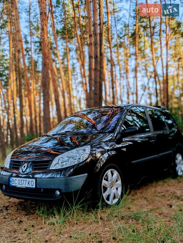 Renault Grand Scenic 2005