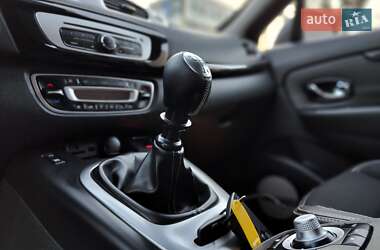 Минивэн Renault Grand Scenic 2015 в 
