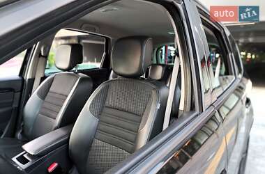 Минивэн Renault Grand Scenic 2015 в 