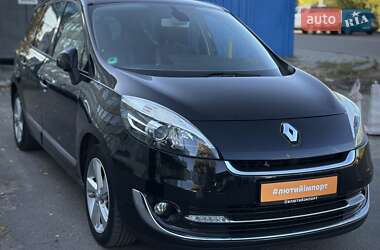 Минивэн Renault Grand Scenic 2012 в 