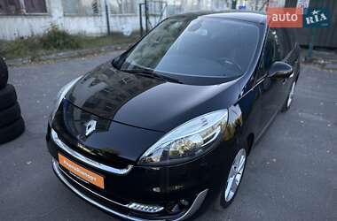 Минивэн Renault Grand Scenic 2012 в 