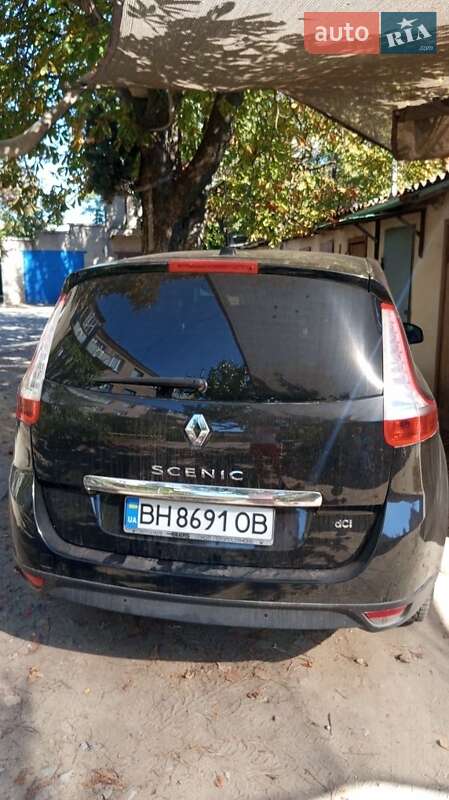 Renault Grand Scenic 2012