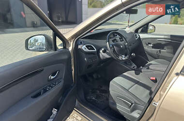 Минивэн Renault Grand Scenic 2014 в 