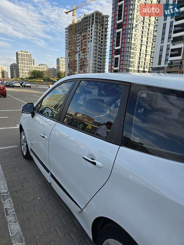 Минивэн Renault Grand Scenic 2014 в Киеве фото 4 Минивэн Renault Grand Scenic 2014 в Киеве