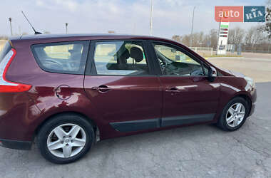 Минивэн Renault Grand Scenic 2012 в 