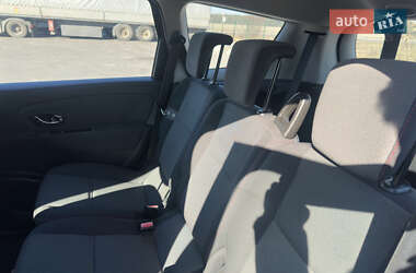 Минивэн Renault Grand Scenic 2012 в 