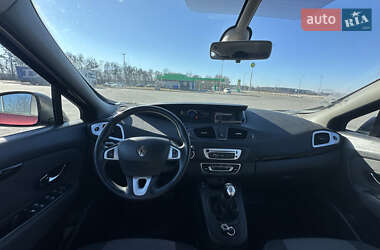 Минивэн Renault Grand Scenic 2012 в 